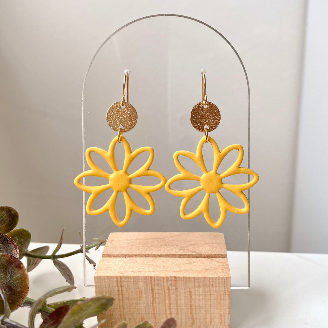 8-Petal Flower Outline Dangles