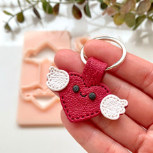 Load image into Gallery viewer, Heart Wings Keychain Set
