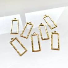 Load image into Gallery viewer, Straight Rectangle Textured Bezel (10 pcs)
