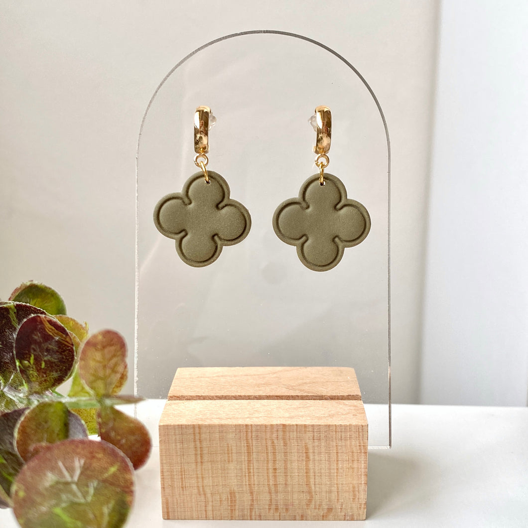 Clover Border Dangles